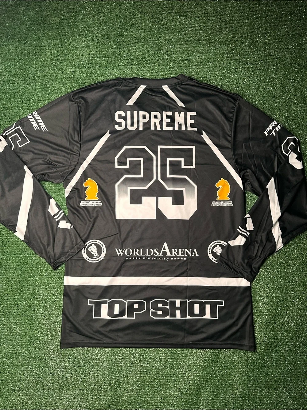 Formula 1 striking black